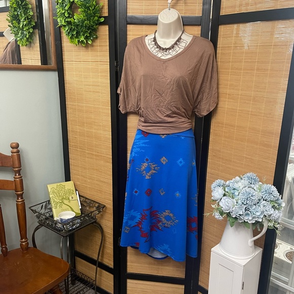 3 for $15 LuLaRoe Azure Skirt - Picture 5 of 5